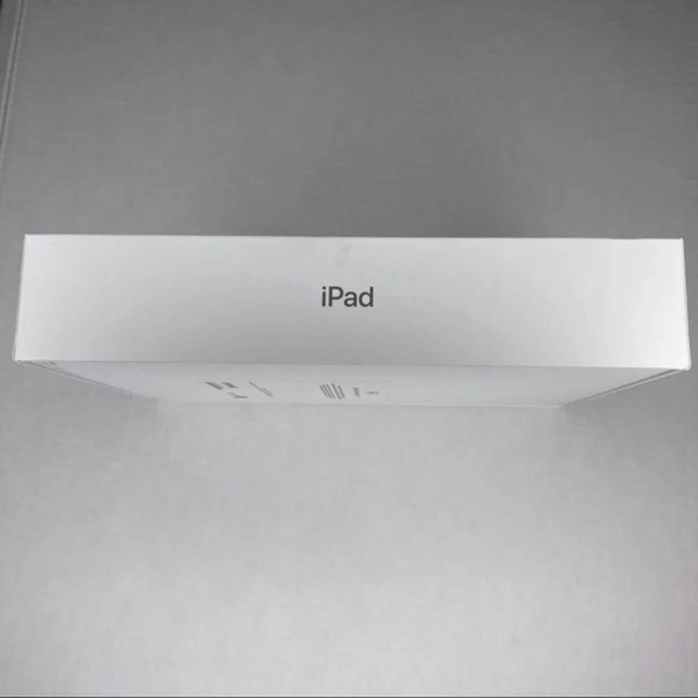 BOX iPad 8th generation box only 32GB